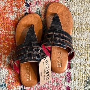 NEW Bed Stu Yoli. Black lux . Size 7.